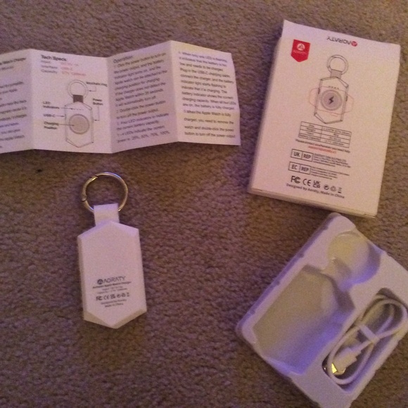 Portable Apple Watch Charger Keychain - Picture 2 of 2